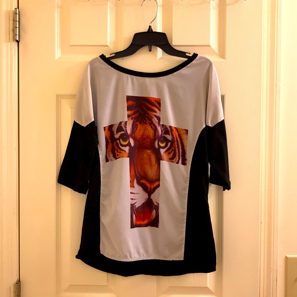 High-low long sleeve tiger shirt